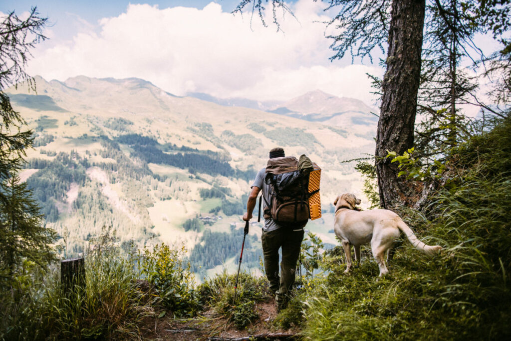 Wandern, klettern und die Natur genießen gemeinsam mit ihrem Liebling und besten Freund erlebst du einen erholsamen Urlaub mit Hund