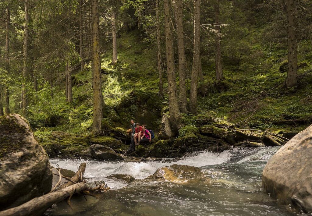 Erlebe die Natur mit ihren wilden Wasserschauspielen im Nationalpark Hohe Tauern